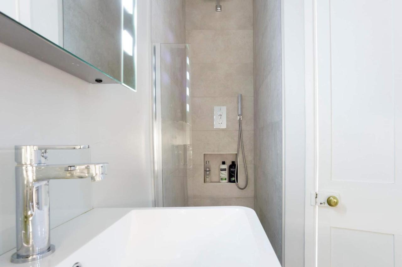 The Apartment, Bath Extérieur photo